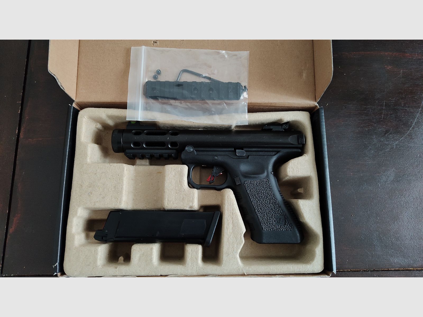 WE Galaxy GBB 6mm Airsoft-Pistole Schwarz