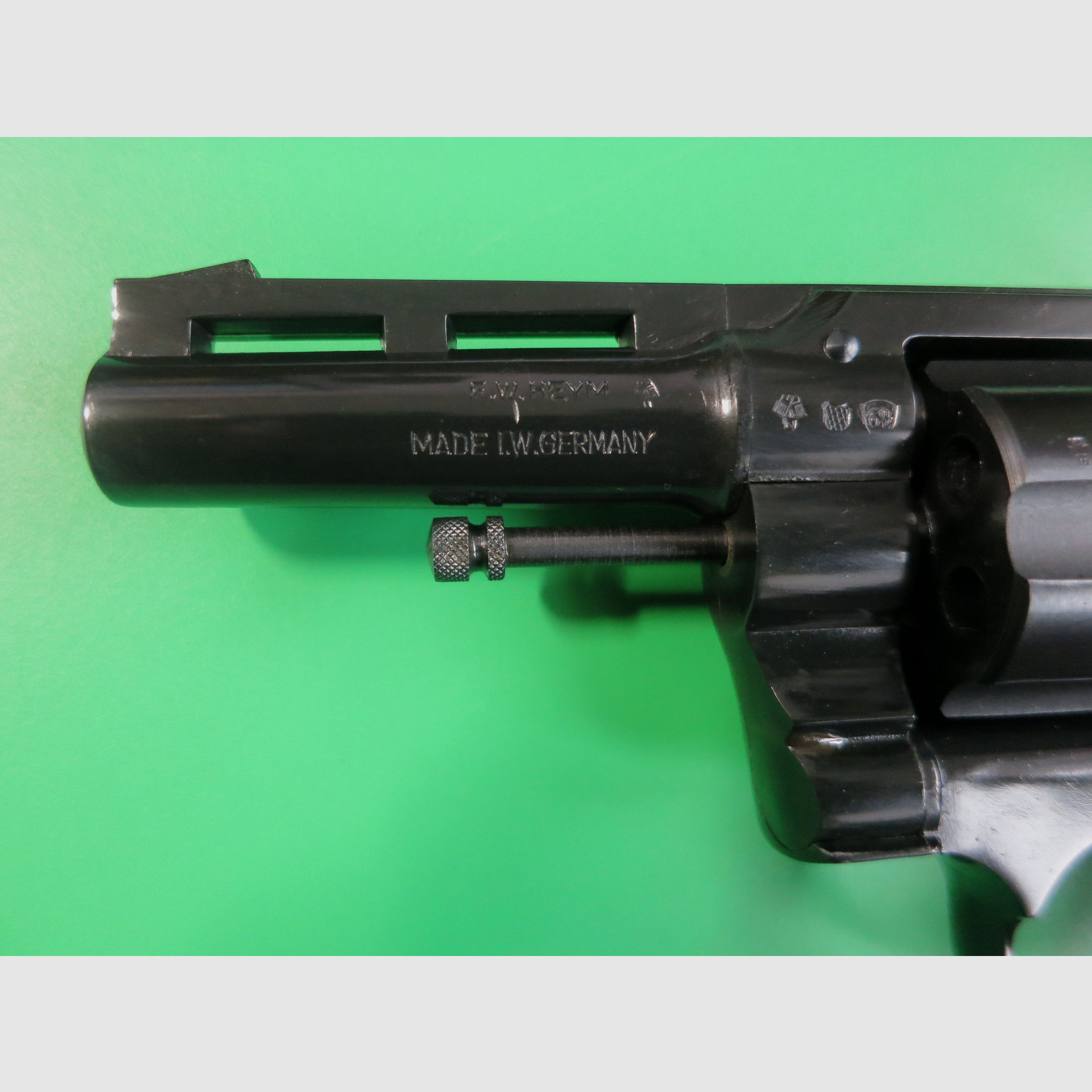 Revolver Heym Model Detective, caliber 22 Magnum, .22 WinMag, falling game revolver, like new #73