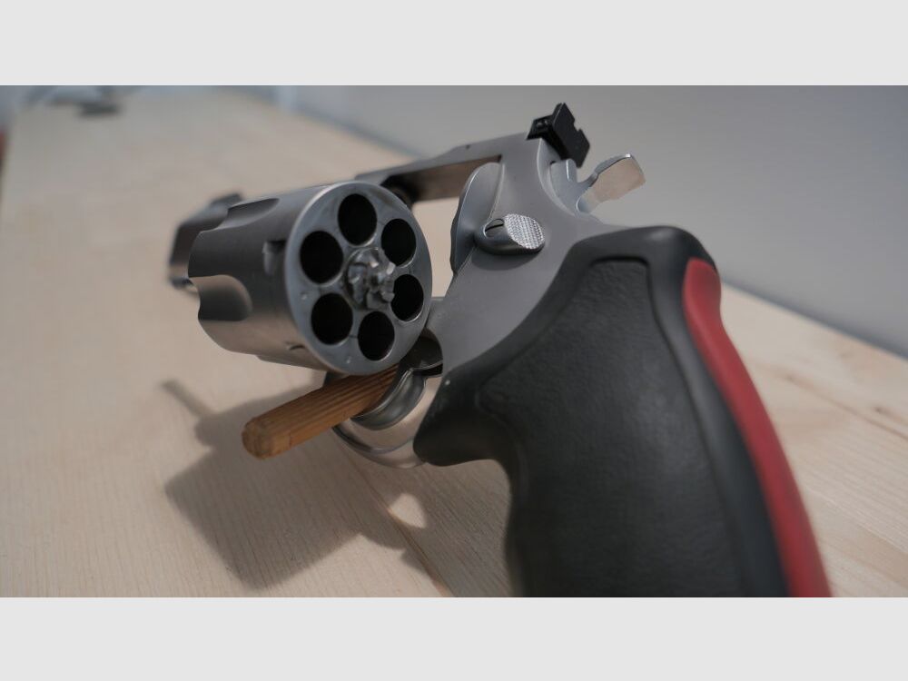Taurus Raging Bull .44RemMag