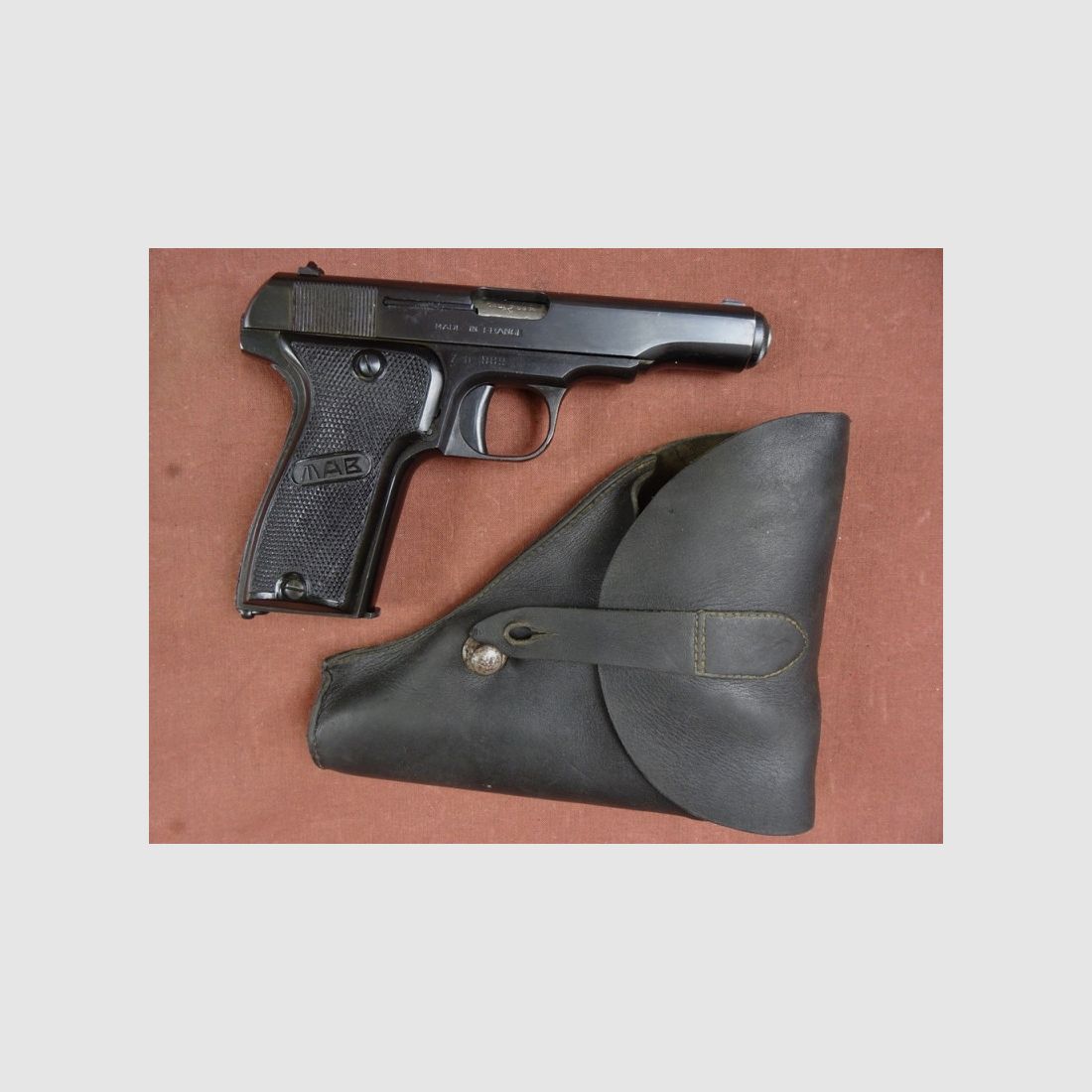 MAB-pistool model D [C500], afbeelding 1 van 13