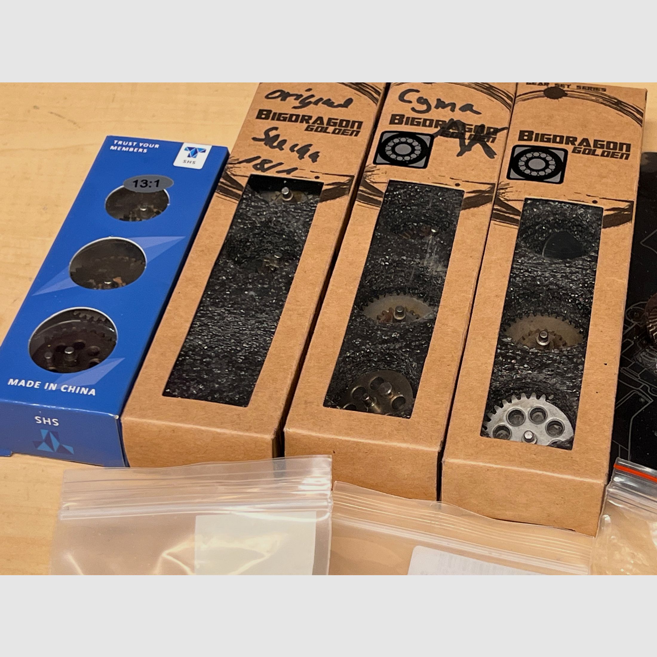 Konvolut original Gear Sets verschiedener Hersteller wie Cyma, G&G uvm