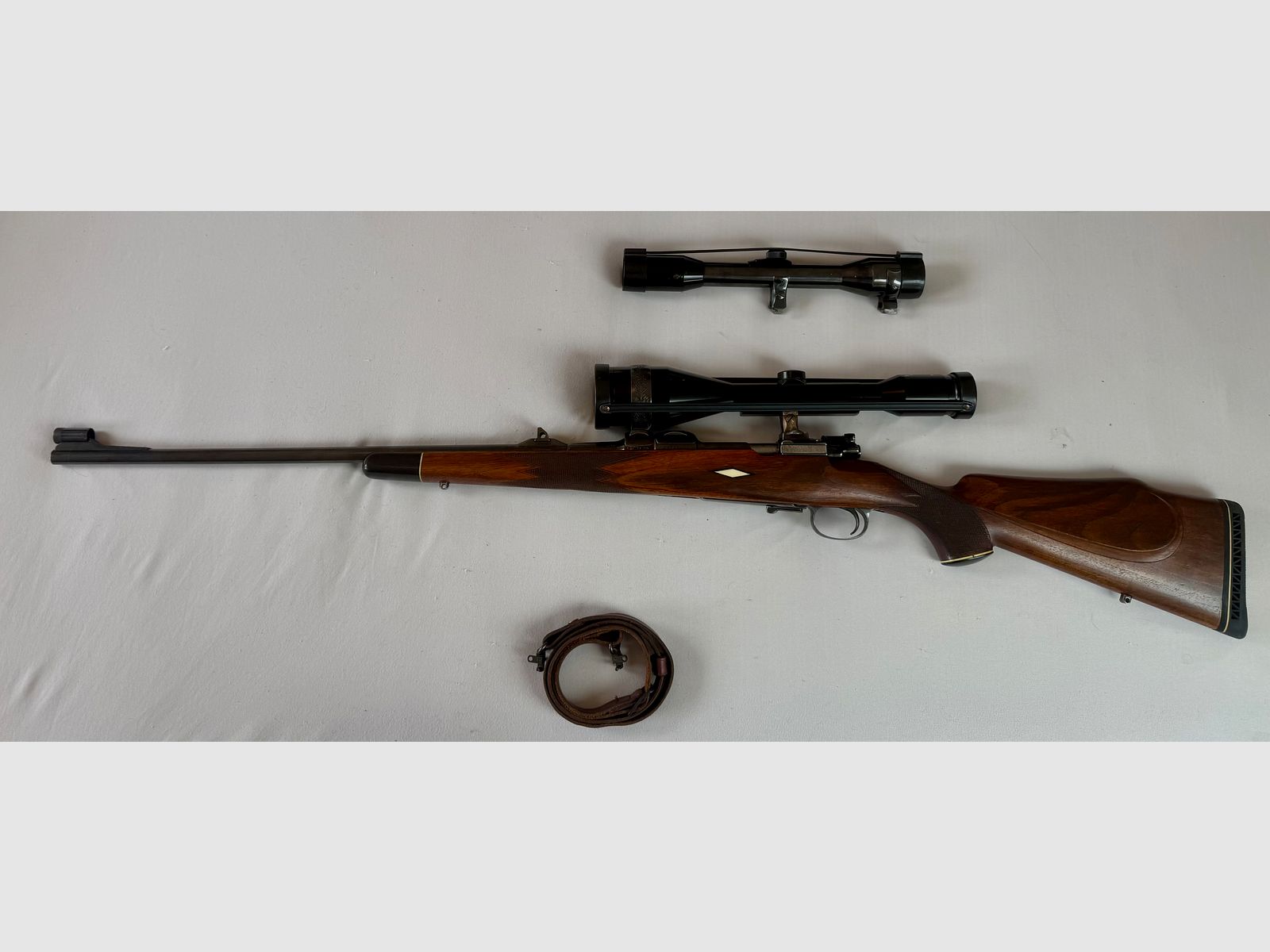 Kurt Jäger Mainz – Repetierbüchse .30-06 Spr., Mauser-systeem, Büchsenmacher-eenmalige productie, 2 Nickel-Supra-glazen (8x56 & 4x36), afbeelding 1 van 9
