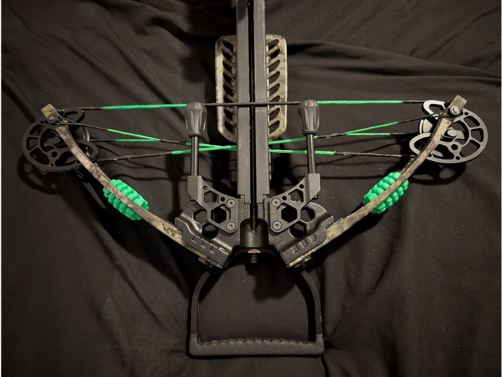 PSE Archery Compound Armbrust (190 lbs) + Visier 