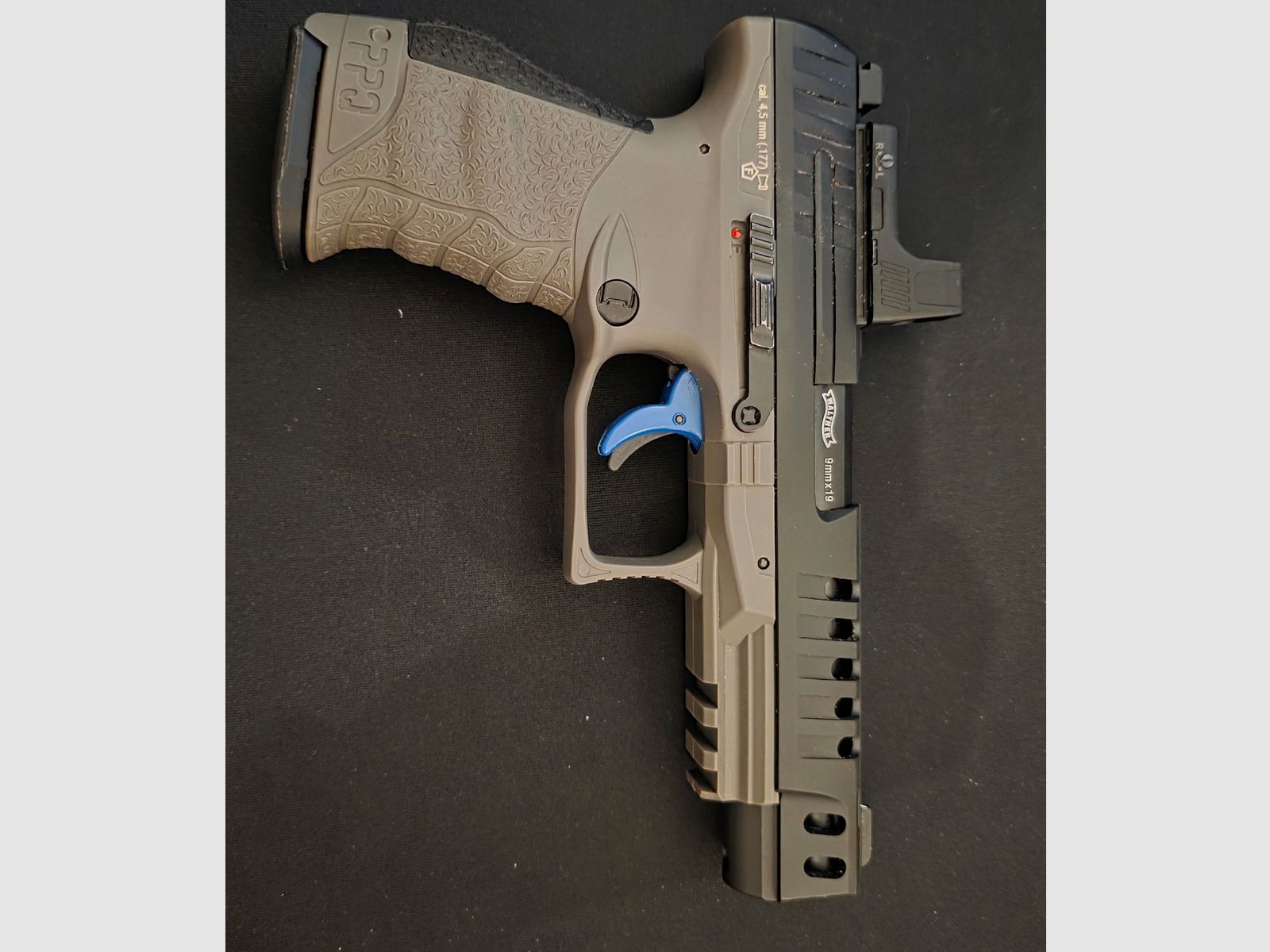 Walther Q5 Match 5" Combo Set - pistola a CO2 Blowback Diabolo da 4,5 mm