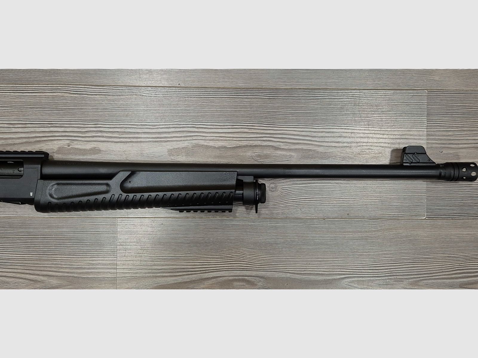 PUMPENFLINTE HATSAN ESCORT MP KUNSTSTOFF – KALIBER 12/76 – 60 CM ABVERKAUF, Bild 3 von 6