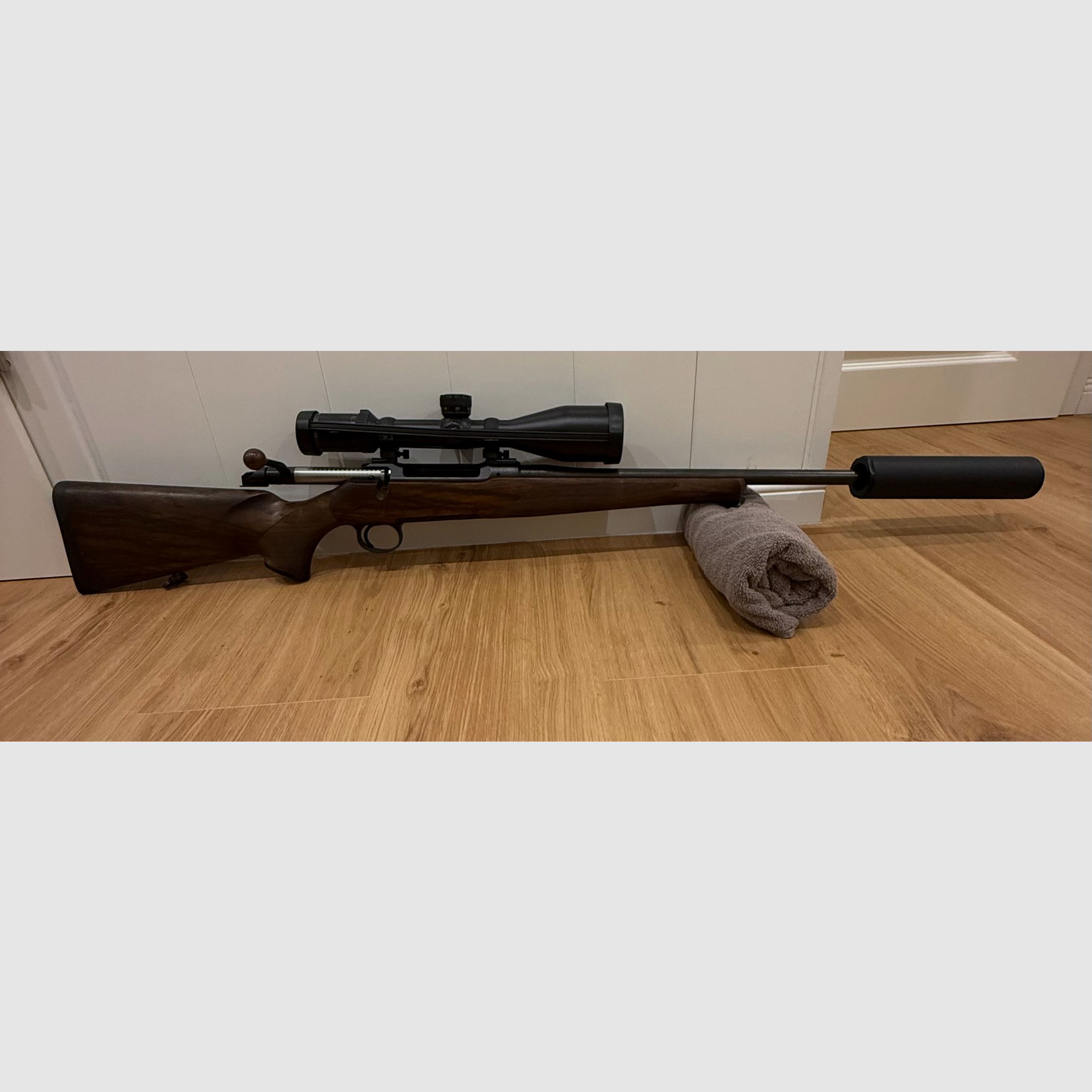 Sauer 101 Artemis .308 Win, mit Zielfernrohr Zeiss Victory HT 3-12x56, Schalldämpfer A-TEC 119 HERTZ