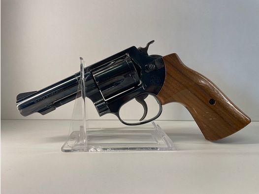 Revolver S&W 36. Model .38 Special