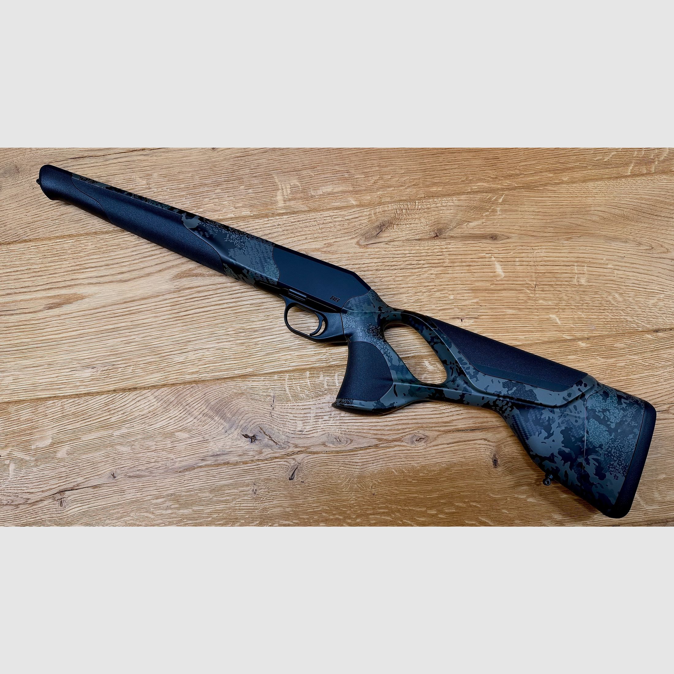 Blaser R8 Ultimate Carbon Huntec Camo housing / logo black / semi weight