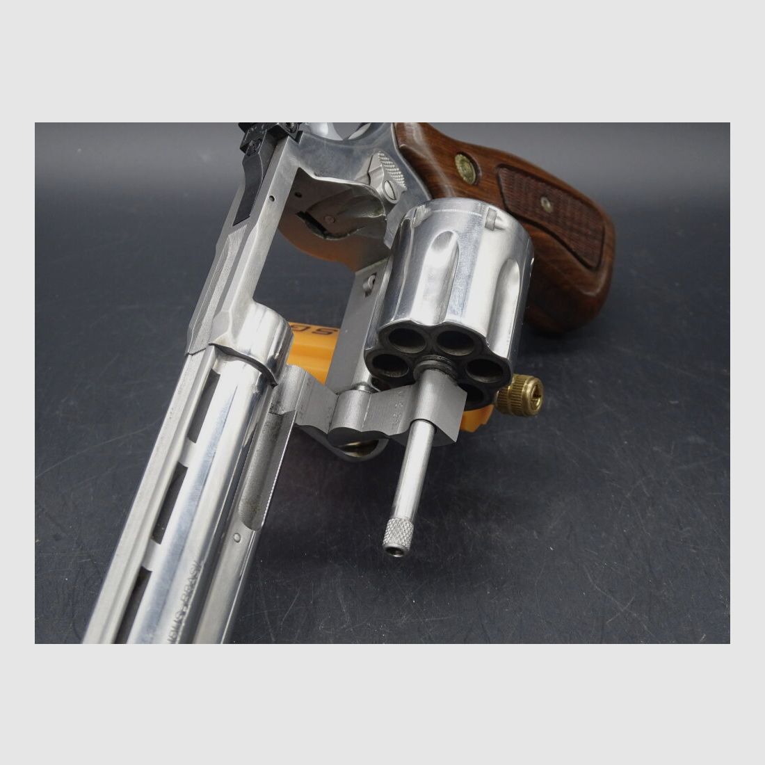 Taurus Stainless Revolver 6" Kaliber .357 Magnum