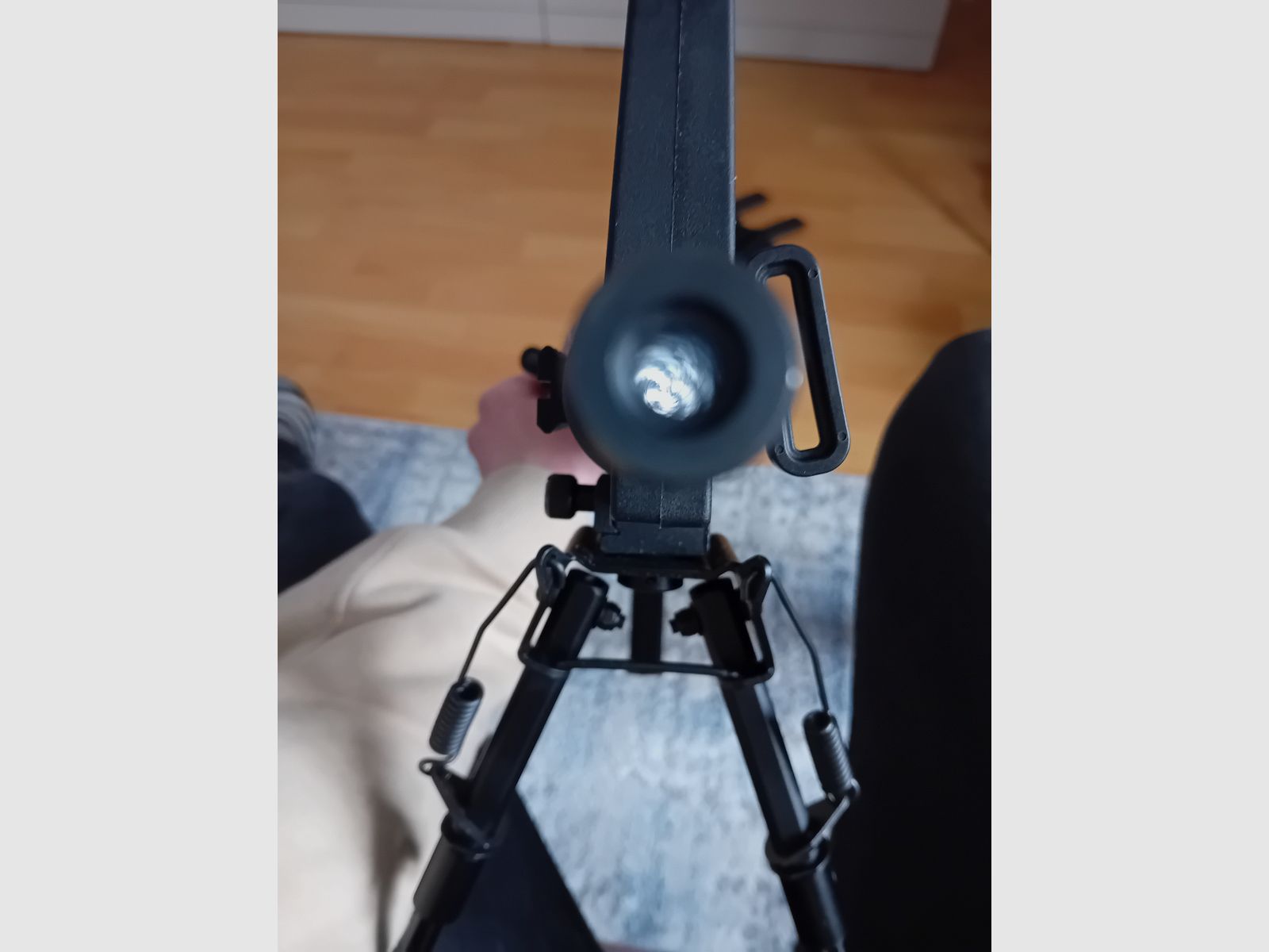 Mossberg zelfladende geweer International 715t .22lr (16.25") inclusief 3 magazijnen en rode punt vizier Falke II NV