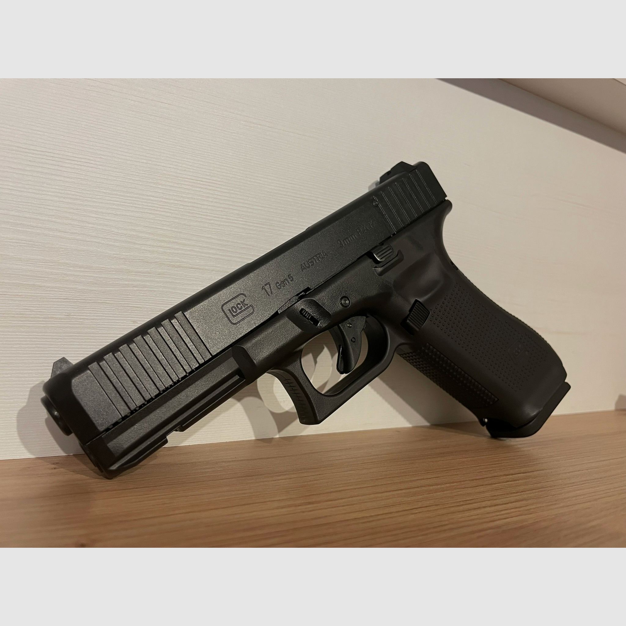 Glock 17 Gen5 Schreckschuss Pistole 9 mm P.A.K. schwarz