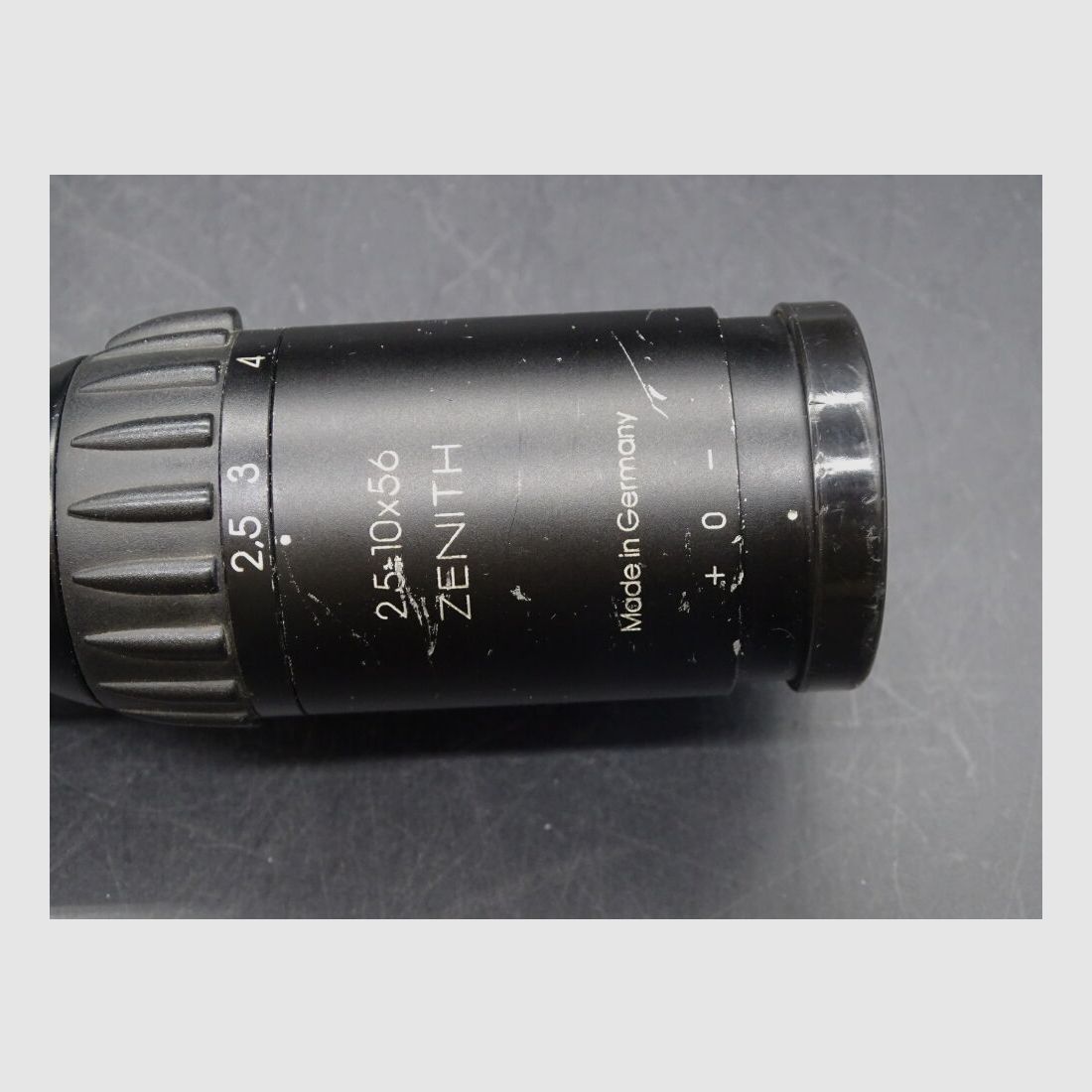 Schmidt & Bender Zenith 2,5-10x56 Punto Rojo 30 Montaje de Anillo Zenith 2.5-10x56