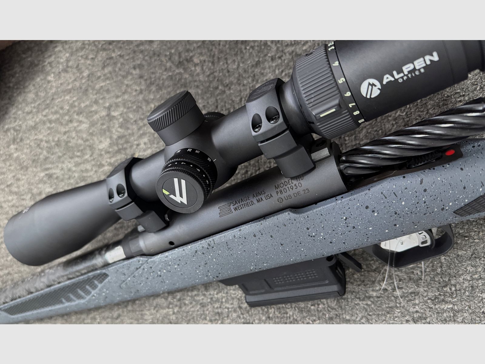 Savage 110 Carbon Predator BA 6,5mm Creedmoor mit Alpenoptics APEX 2,5-16x42 - Neuwaffe