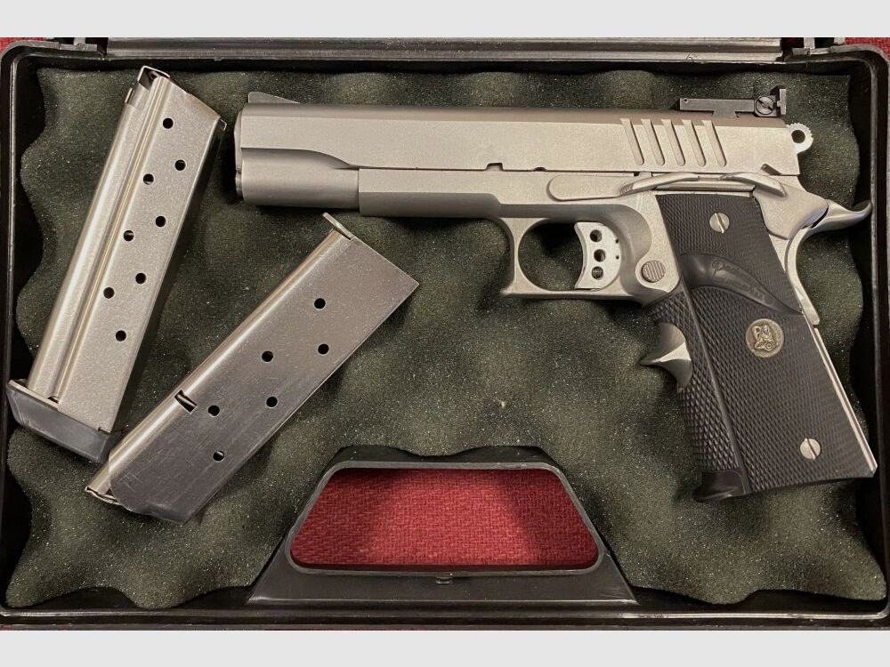 Safari Arms with interchangeable system 9mm/.45ACP