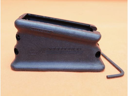 Arredondo AR-15: Magwell Arredondo Polymer black (ARMGW) magazine funnel