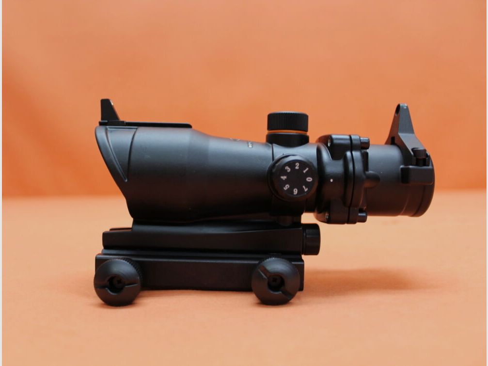 GSG German Sport Guns Tacworld Red Dot ACOG Leuchtpunktvisier 1x30 mit Kimme/ Korn-Notvisier, f. AR-15 Carry-Handle
