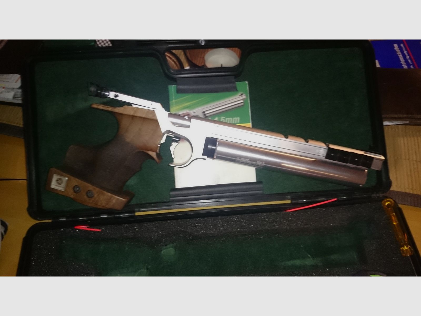 Steyr LP 10 Match air pistol with accessories, image 4 of 4