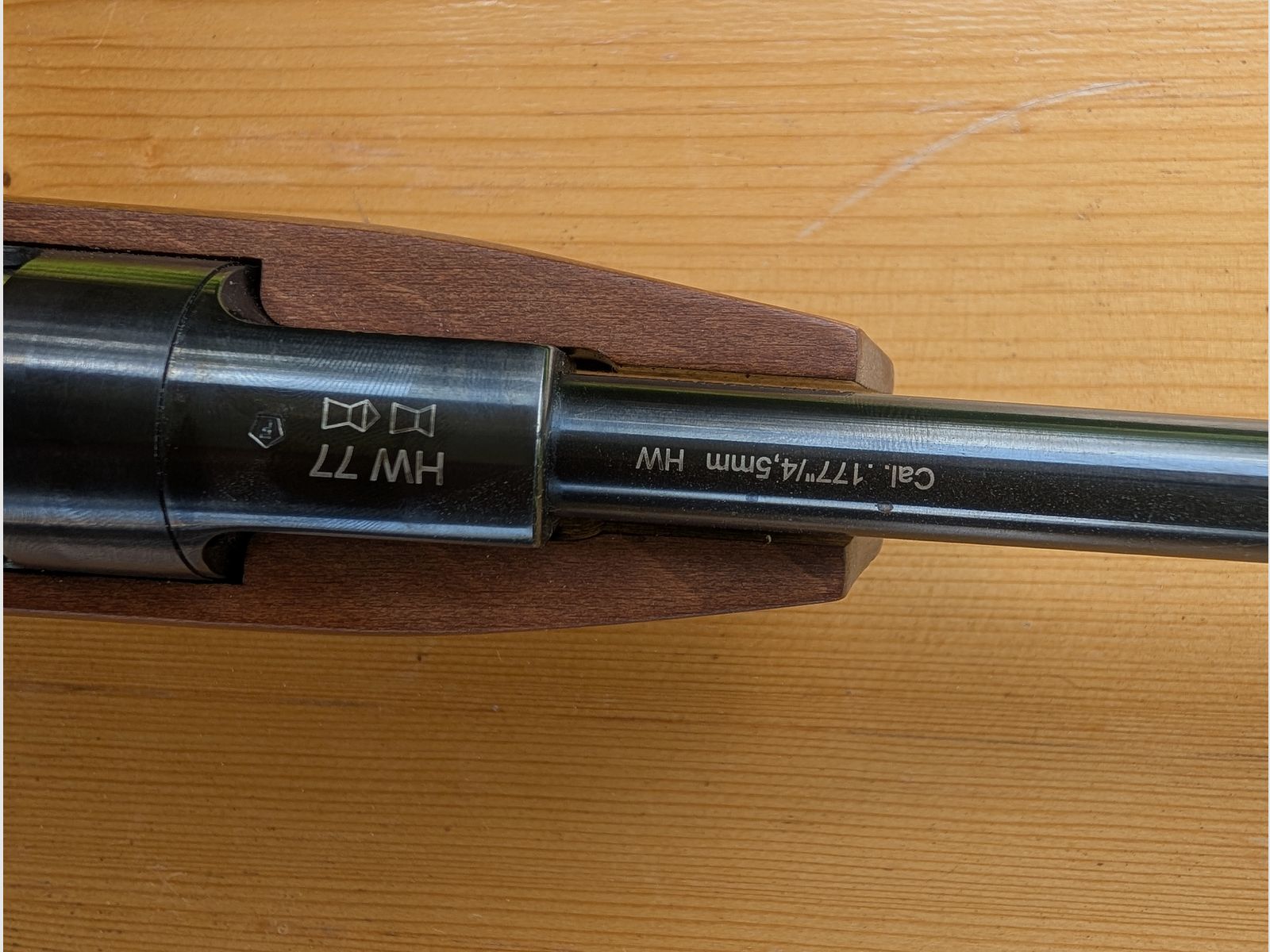 Weihrauch HW 77
