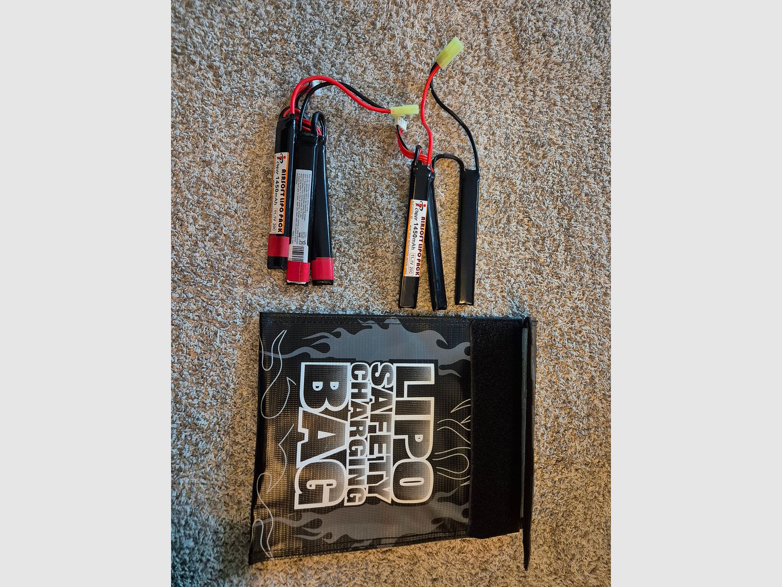 Airsoft Komplettpaket – GC16 E.T.U. S-AEG & Tokyo Marui im Koffer