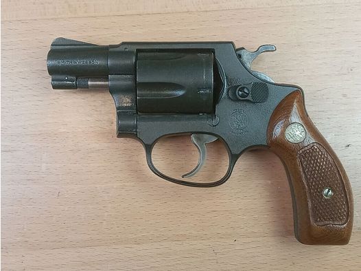 Smith & Wesson	 M 36