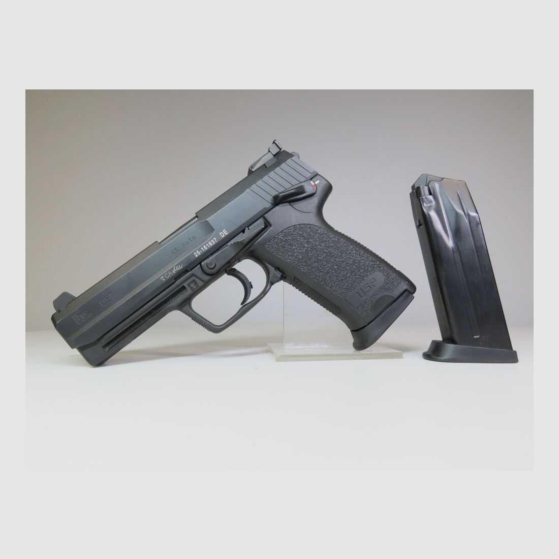 Heckler & Koch USP z regulowanym celownikiem