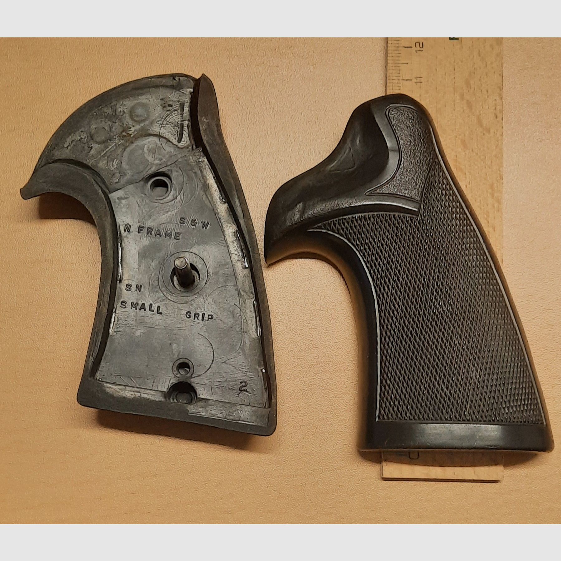 S&W Pachmayr grip panels rubber