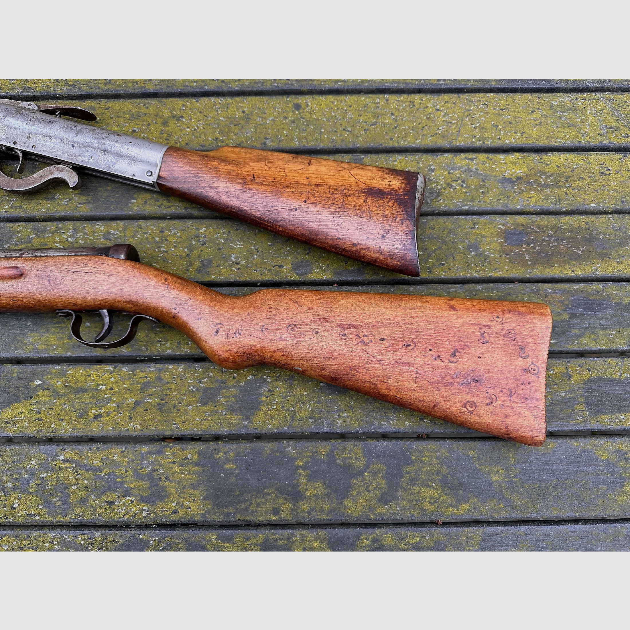 2 pièces de vieux fusil à air comprimé Knicker Diana 25 RDA et avant 1945 D.R.G.M. provenant d'une succession
