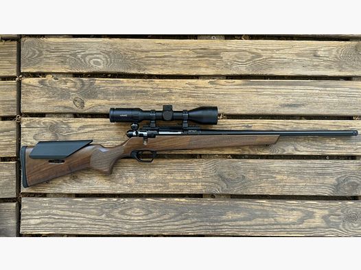 Istanbul Silah Monza Holzschaft mit Hawke Vantage 2,5-10 x 50 mit Tasche .223Rem