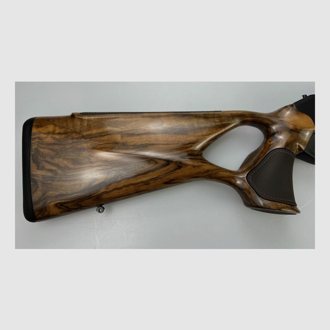 Blaser R8 Success leather stock with system