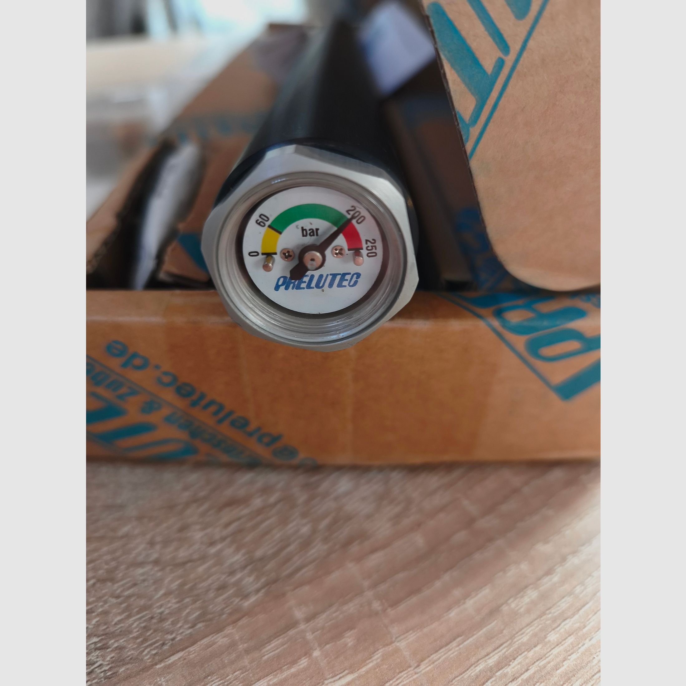 Cartucho de aire comprimido PRELUTEC para Walther LG 300 / LG 400 – Nuevo y sin usar – 250 Bar fabricación especial. Negro