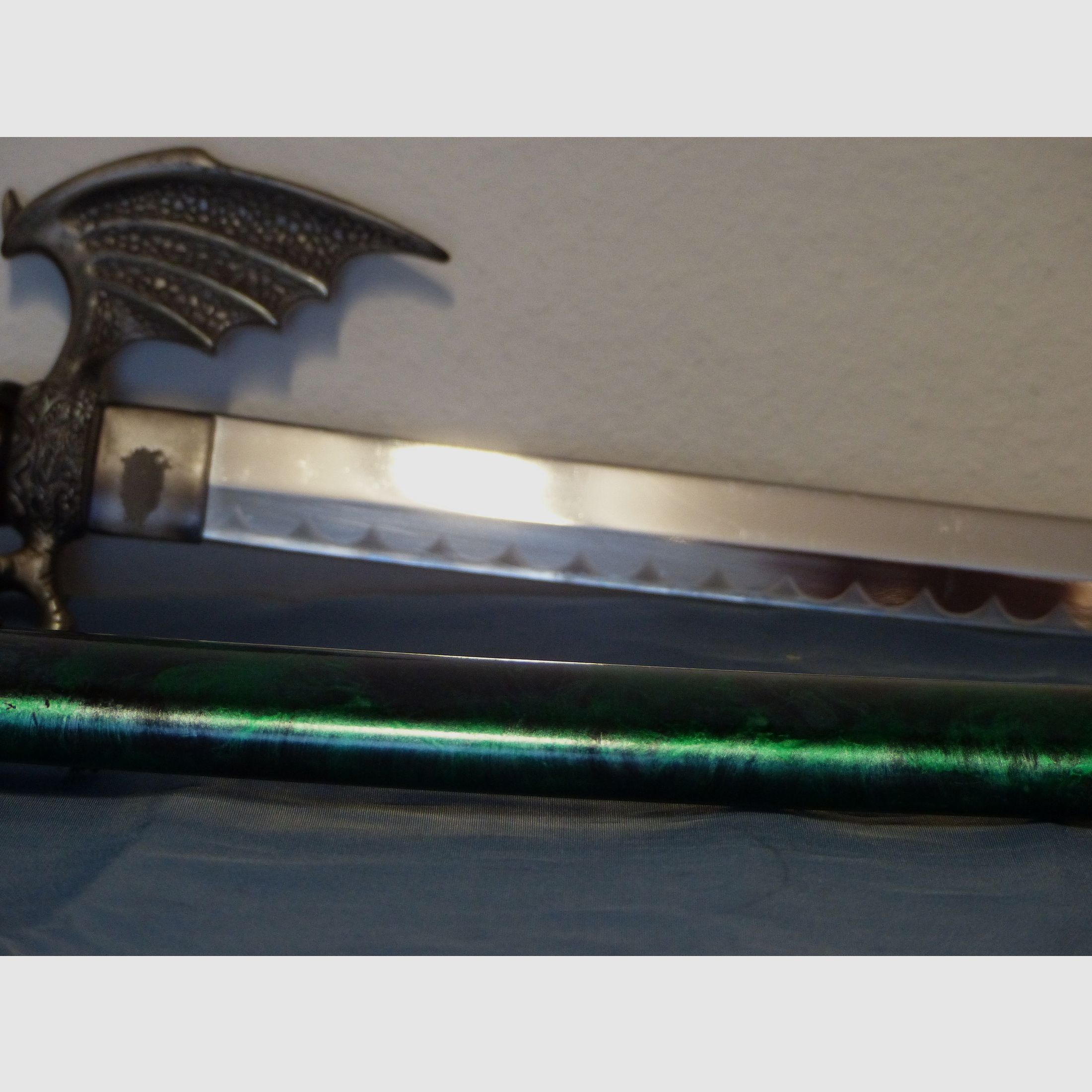 Katana Samurai Schwert Drachenmotiv Dragon grüne Scheide