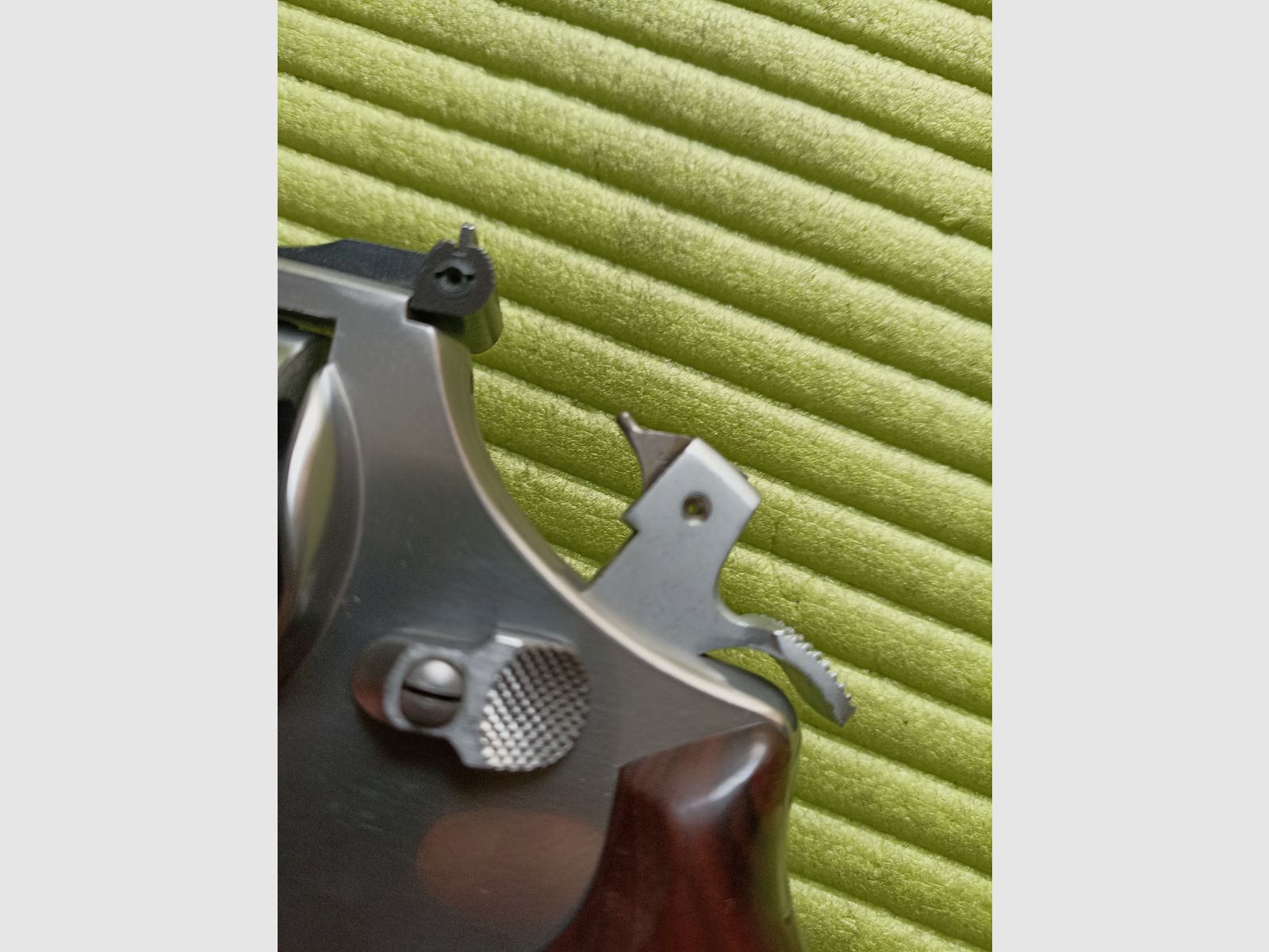 Smith & Wesson 629 Classic DX  .44 Magnum Stainless Steel