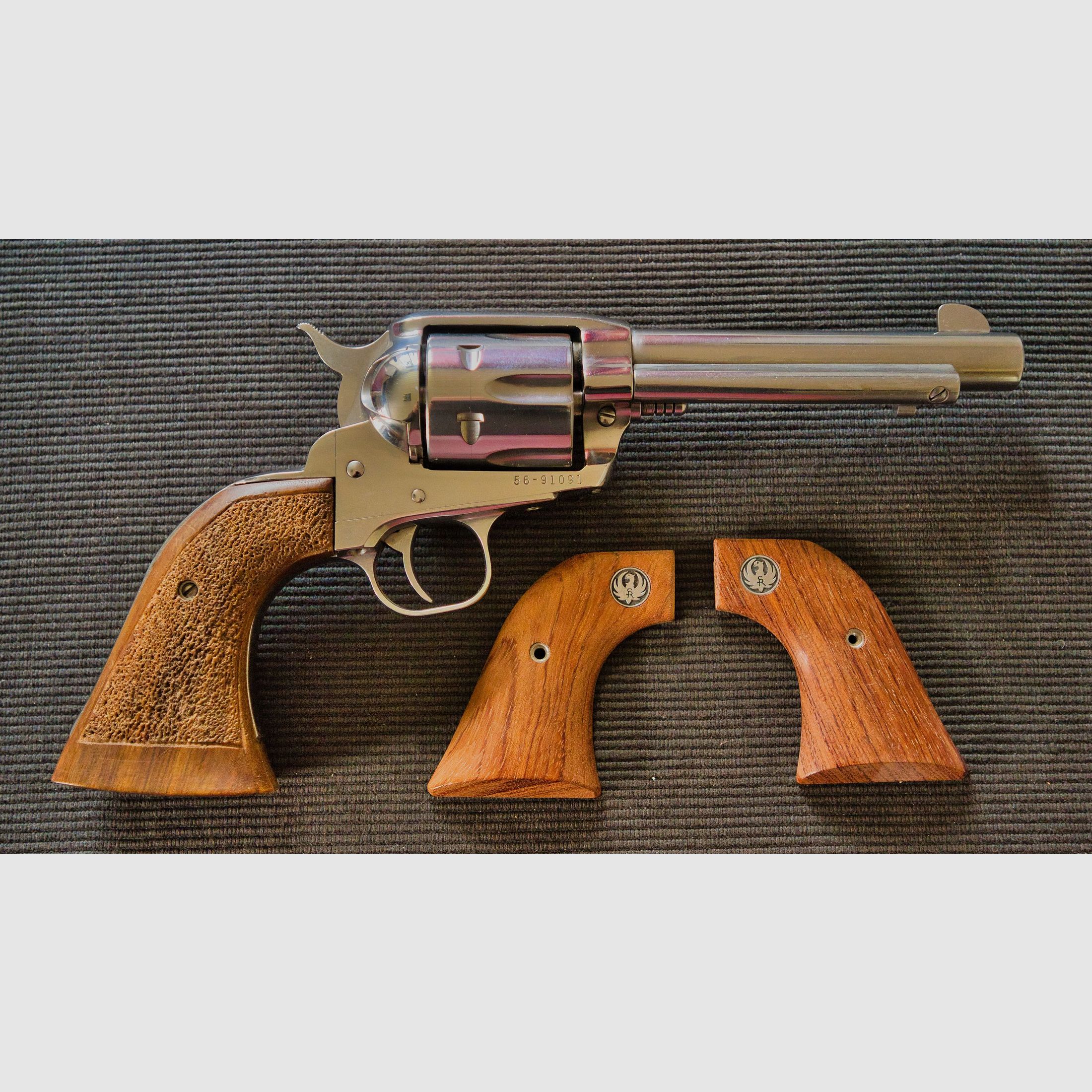 Ruger Vaquero Stainless .44 Mag. in Showroom Condition