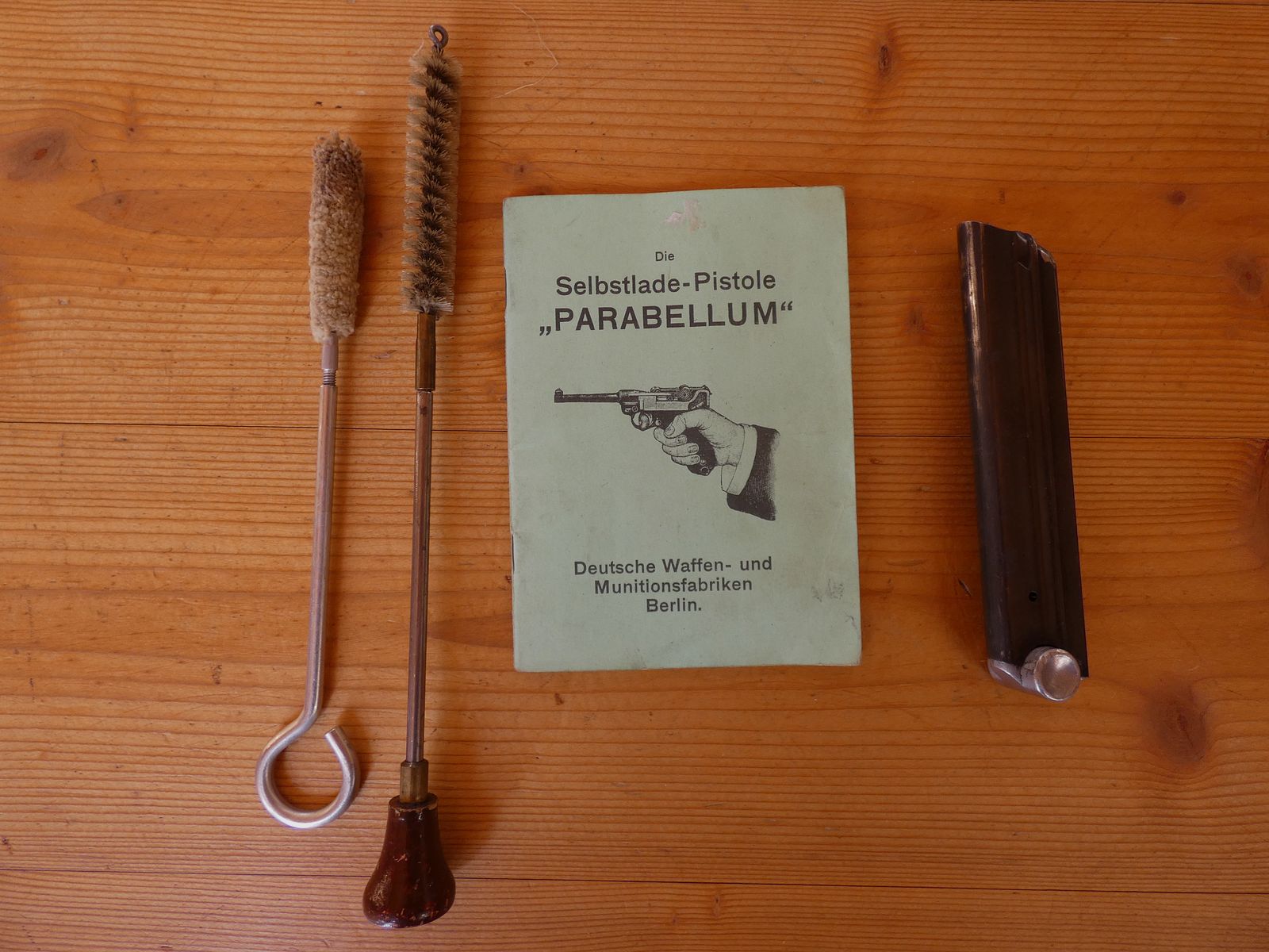 08 semi-automatic pistol 9mm Parabellum