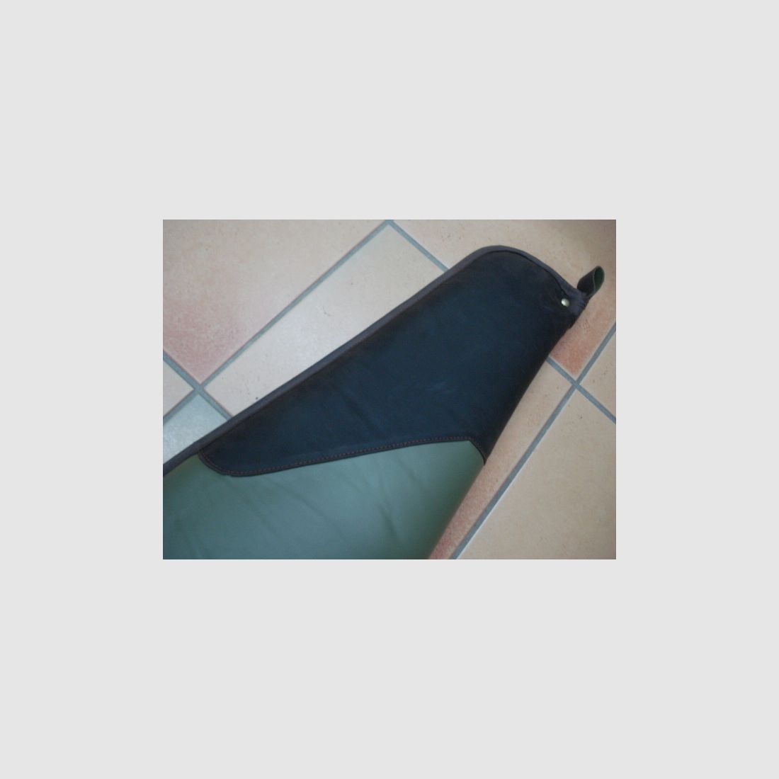 Groene leren hoes - Lengte: 140 cm, buitenzak