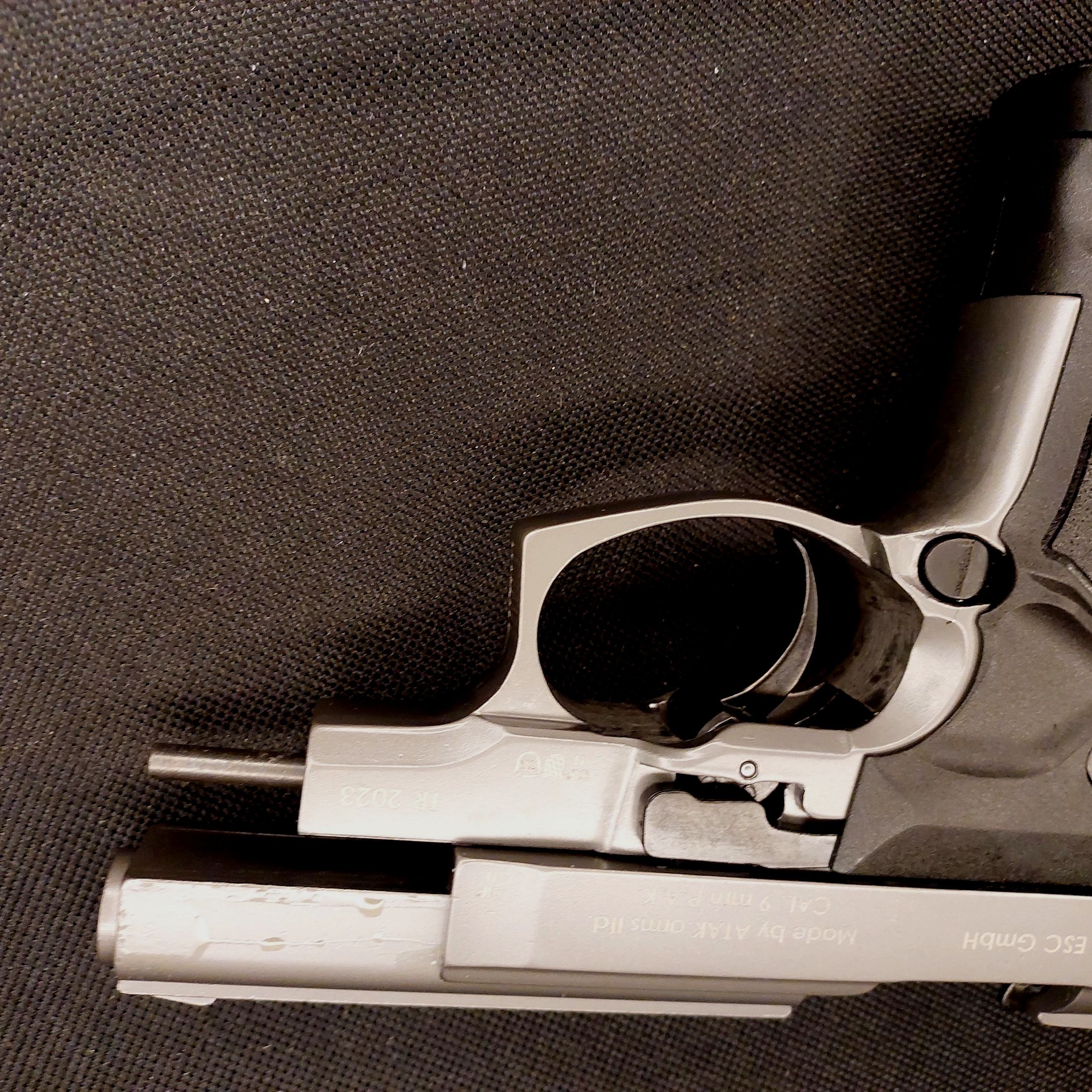 Zoraki 914 blank firing pistol 9mm P.A.K. Titan (1014)