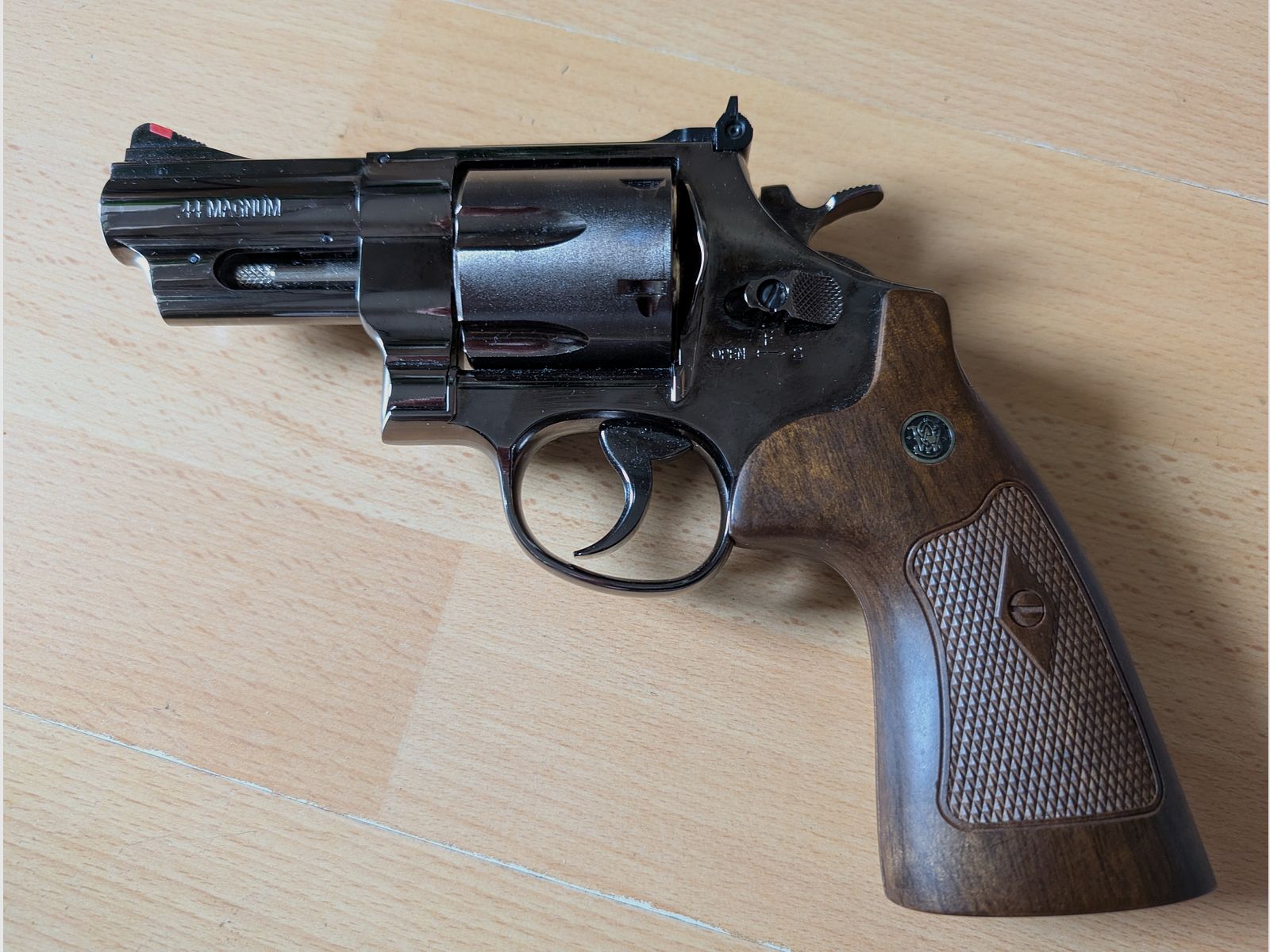 Smith & Wesson M 29 Revolver/  44 Magnum  CO 2 /  4,5 mm BB - Frei ab 18 