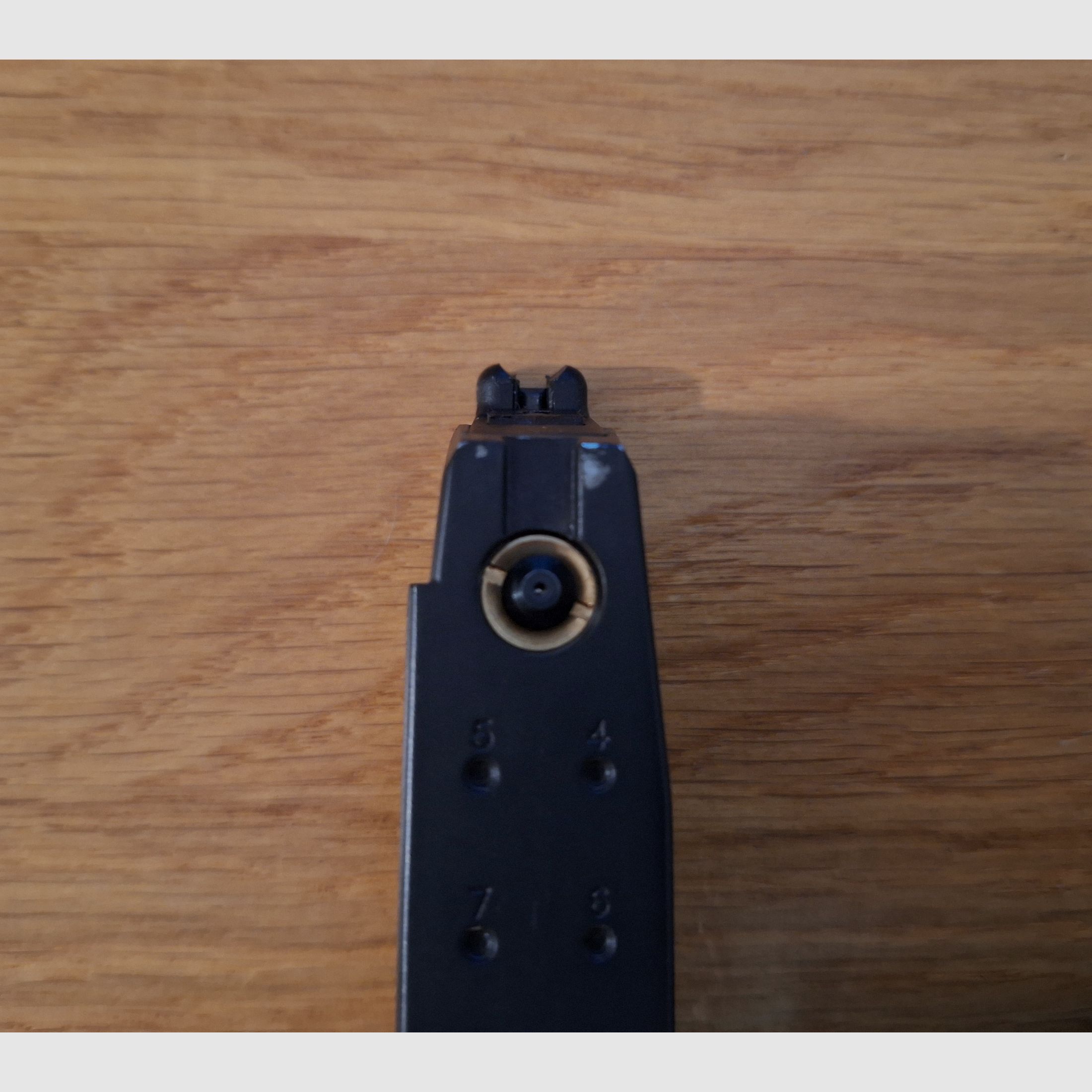 Glock 17 Gen4 Co2 guter Zustand 4,5 mm Stahl-BB mit Blowback