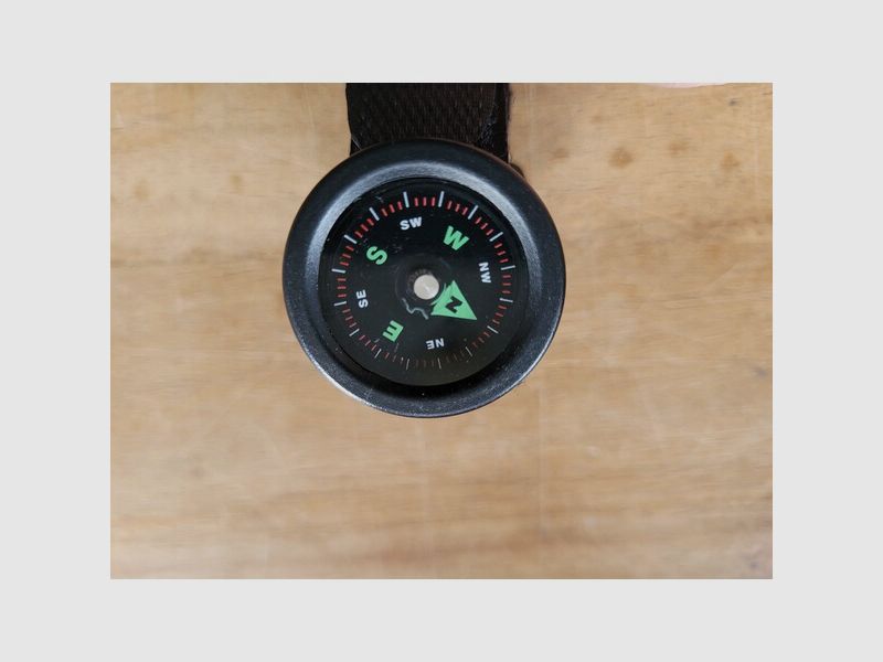 KOMPASS MIT KLETTBAND