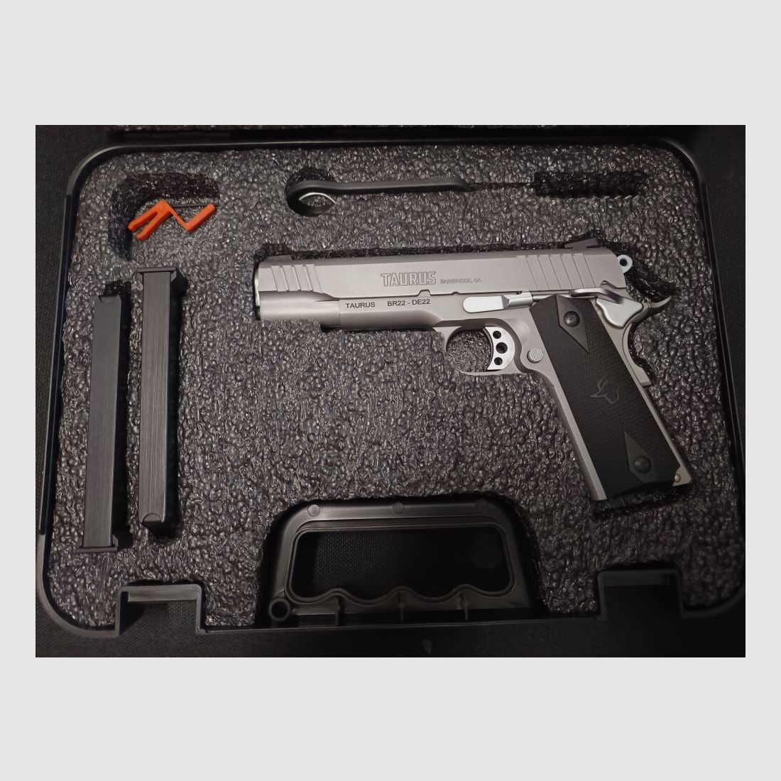 Pistola Taurus 1911 PT 1911