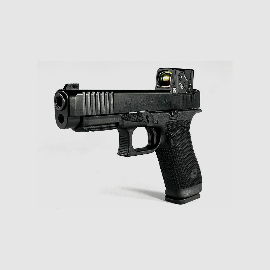 GLOCK 17 Gen6 A-CUT Combo with Aimpoint COA