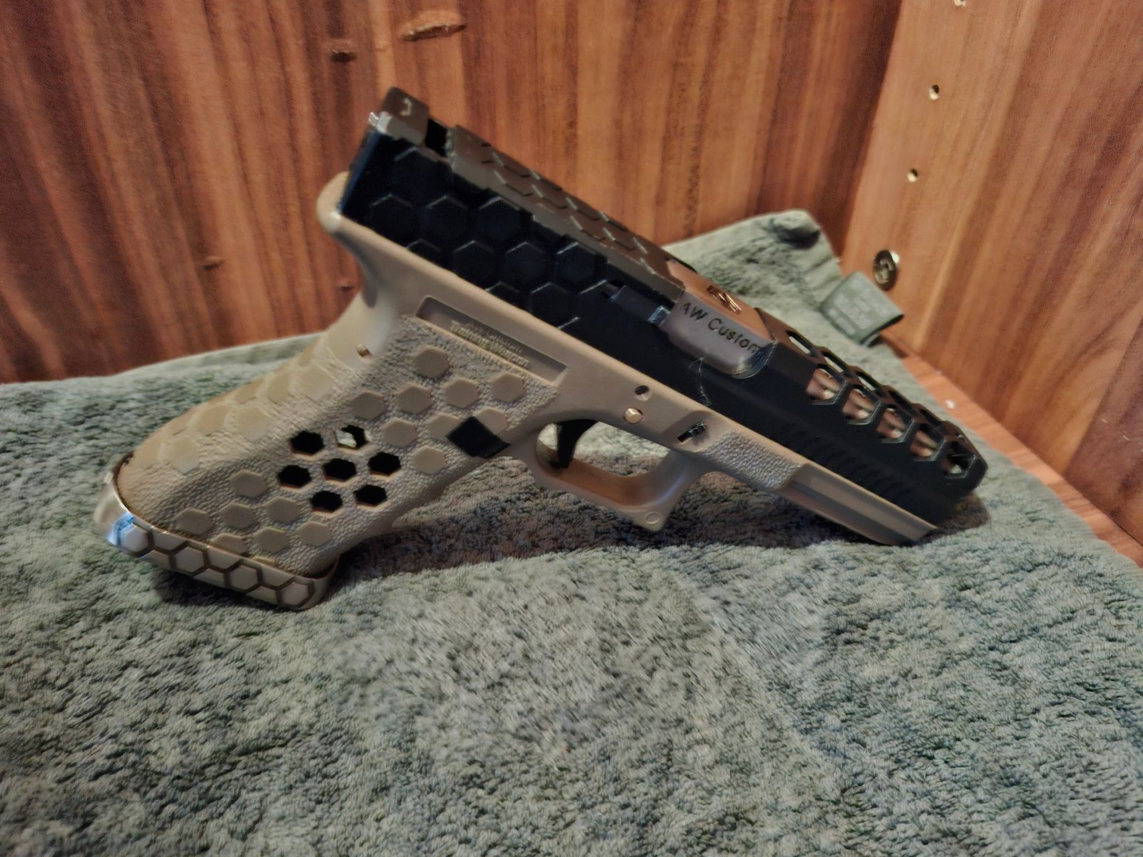 Airsoft glock g17 hex cut