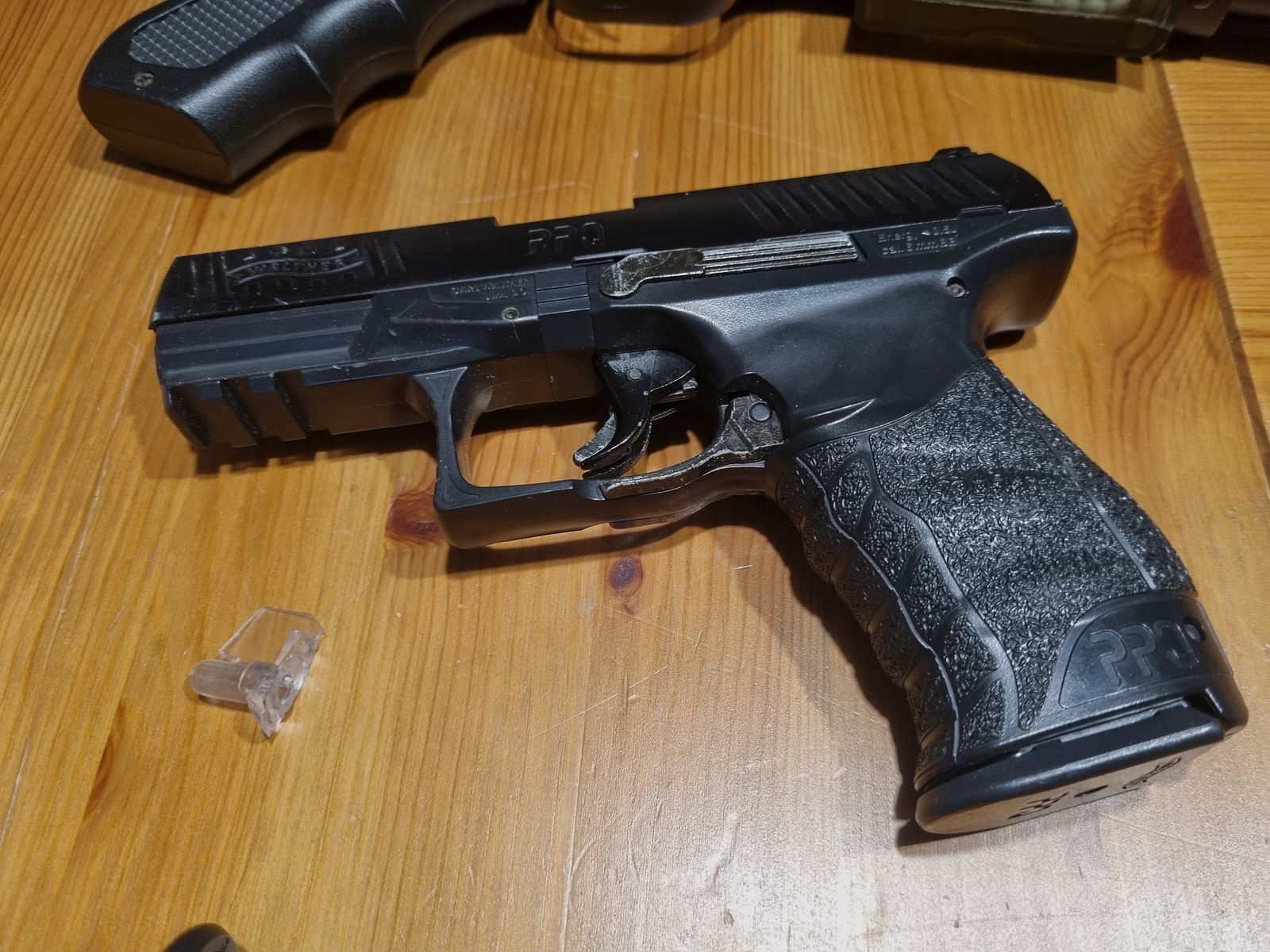 Airsoft Walther PPQ + Pumpgun M500 defective