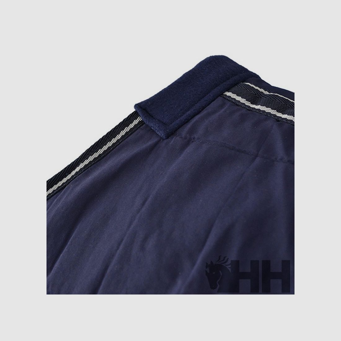 COPERTA PER CAVALLO MOD HOLI CUADRA (100GSM), immagine 2 di 4