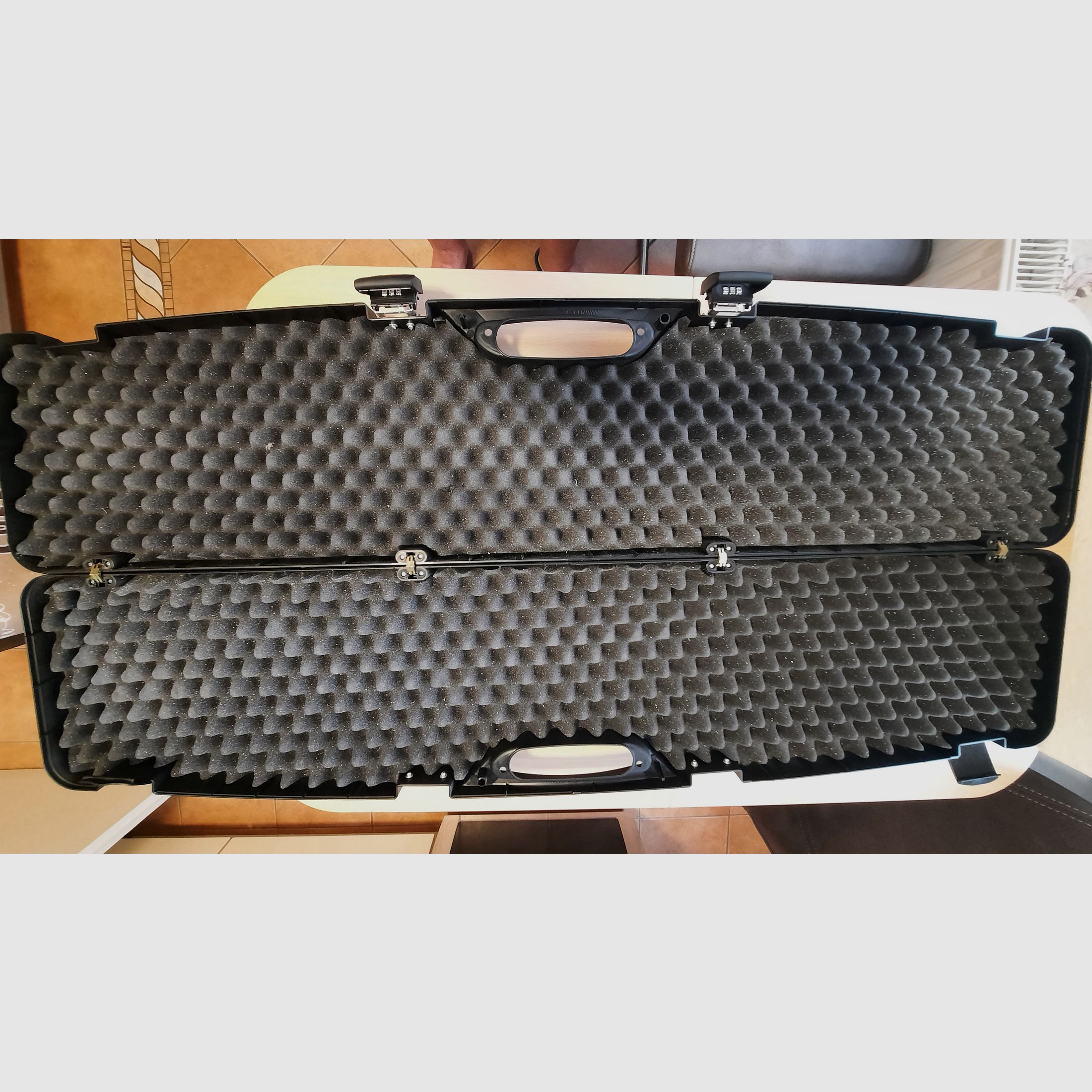 Hämmerli UMAREX 850 AIR MAGNUM - 4,5 mm Diabolo (P18) + Zielfernrohr + Koffer inklusive 2 Zahlenschlösser