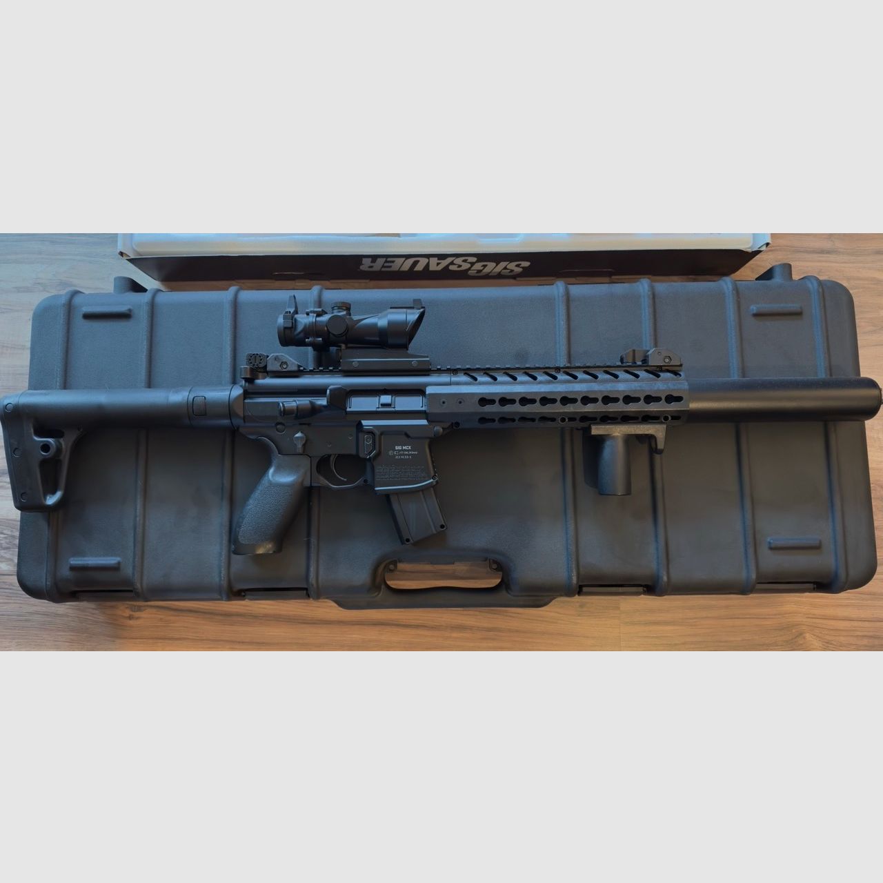 Co2 Sig Sauer MCX mit Zubehör.