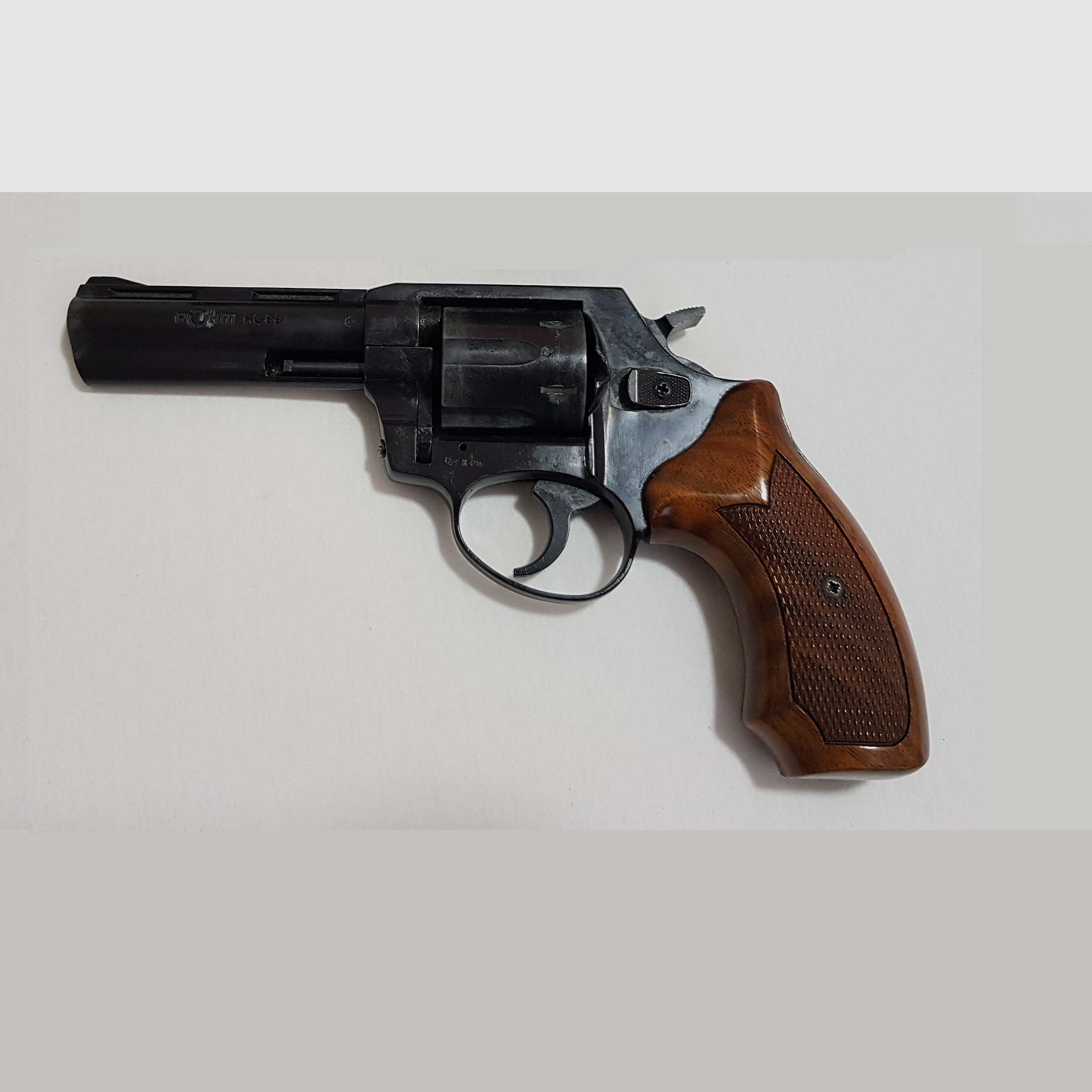 Röhm RG 99 brüniert mit Holzgriffschalen .380 R / 9mm Knall Schreckschuss Pistole 6 Schuss Trommel Kontakt: yardsalez@proton.me 