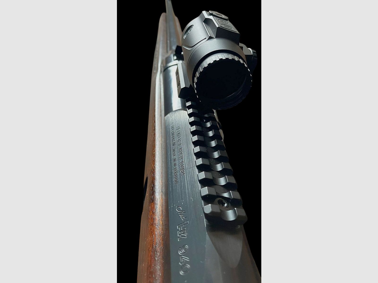 Selbstladebüchse Heckler&Koch HK940 im Kaliber .30-06Spr. mit Hawke Pirsm Sight auf Picatinny Rail