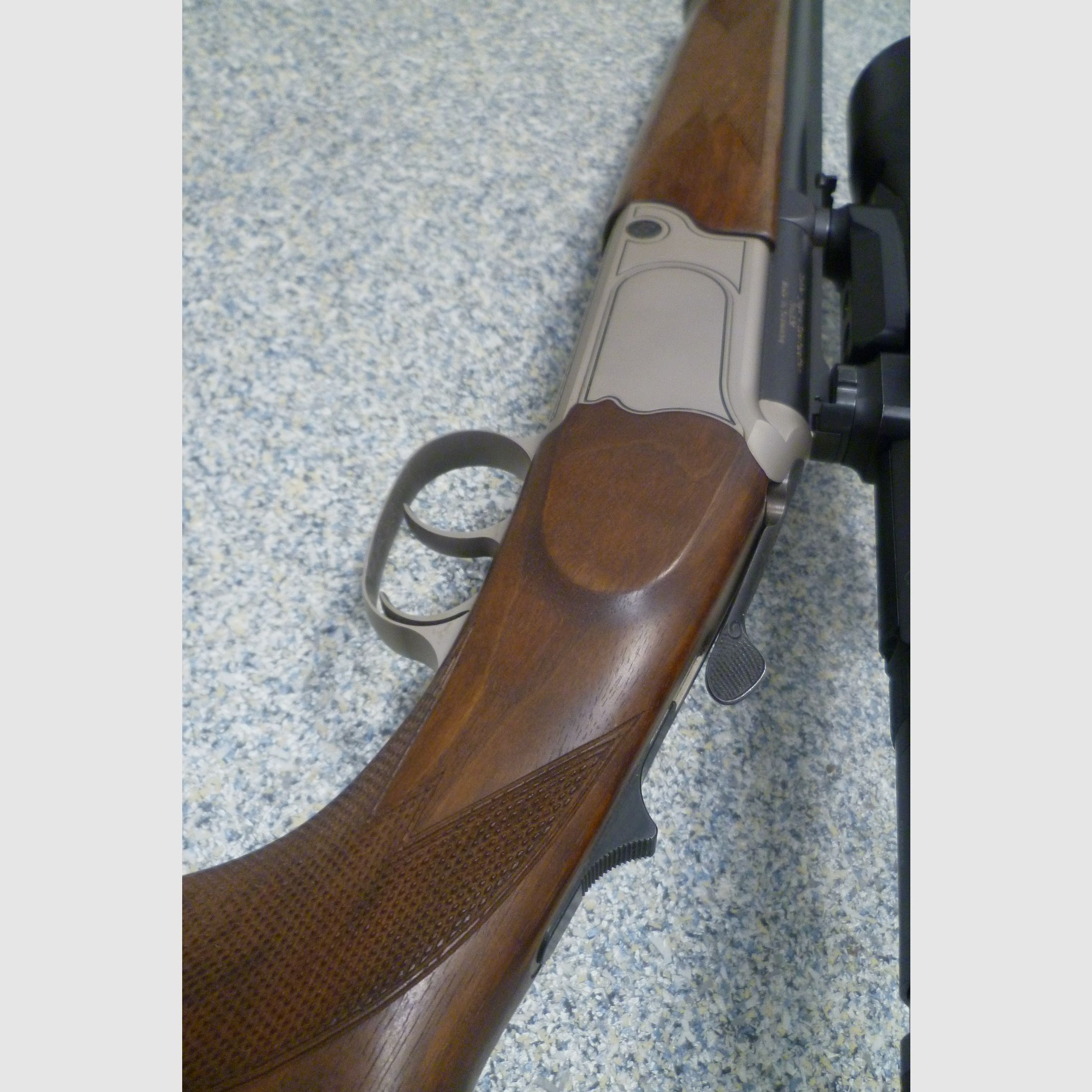 Escopeta de doble cañón Simson 20/76 y .30R Blaser con Zeiss Victoty HT