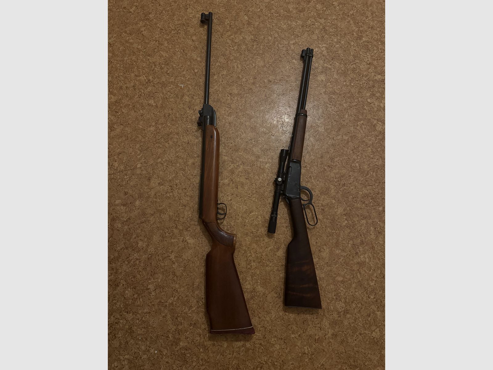 Konvolut: Diana Mod. 35 & noch ein anderes Luftgewehr inkl. Munition